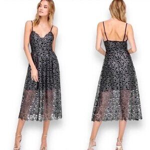 NWOT ASTR The Label Black & Silver Metallic Lace Floral Midi Dress Size Medium